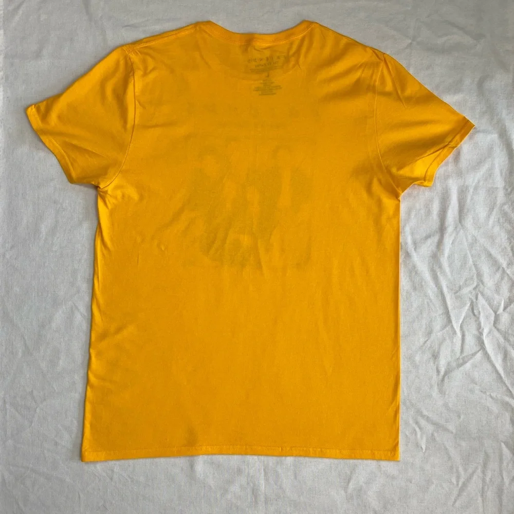 Friends The TV Show Yellow Graphic Tee Size L - Picture 3 of 4